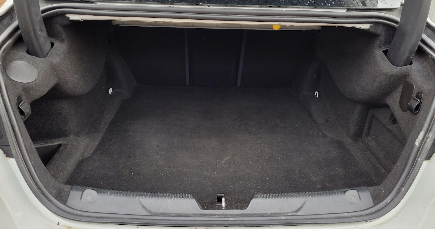 Used Jaguar XE 2015 for sale - 76765555: Photo 66