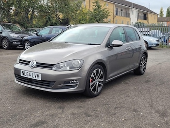 Used Volkswagen Golf 2014 for sale - 76239892: Photo 2