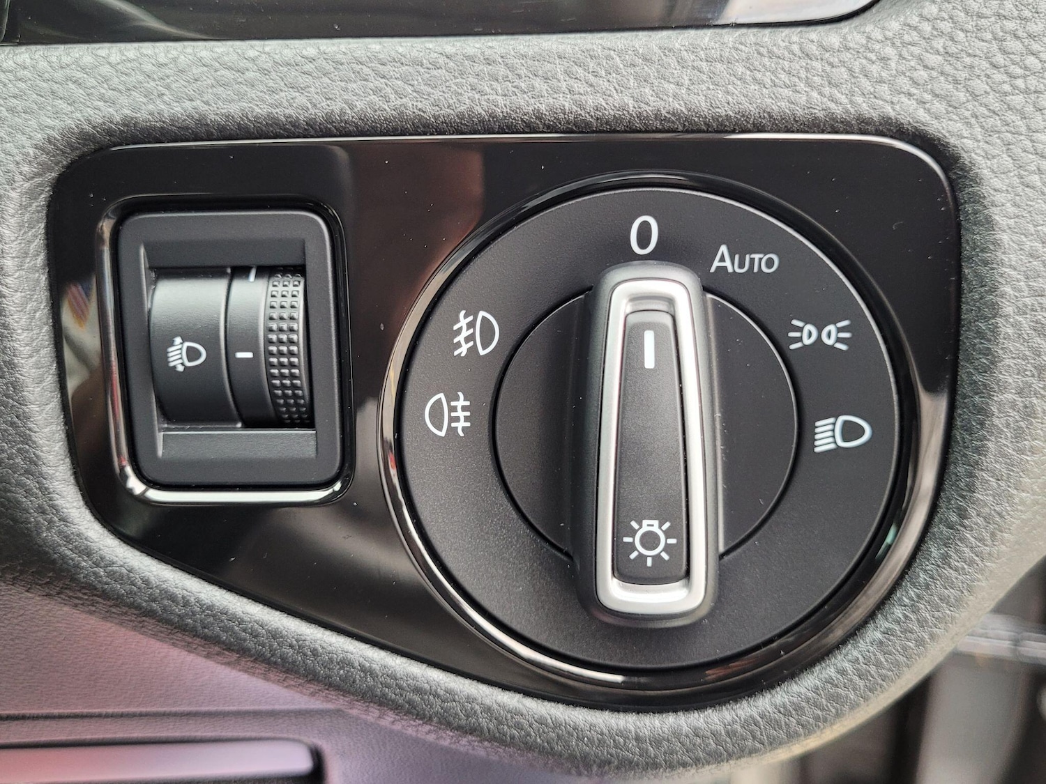 Used Volkswagen Golf 2014 for sale - 76239892: Photo 41