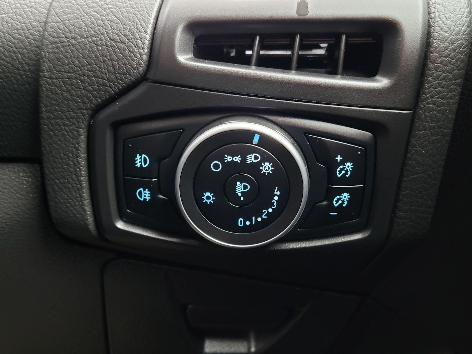 Used Ford Focus 2017 for sale - 76318122: Photo 41