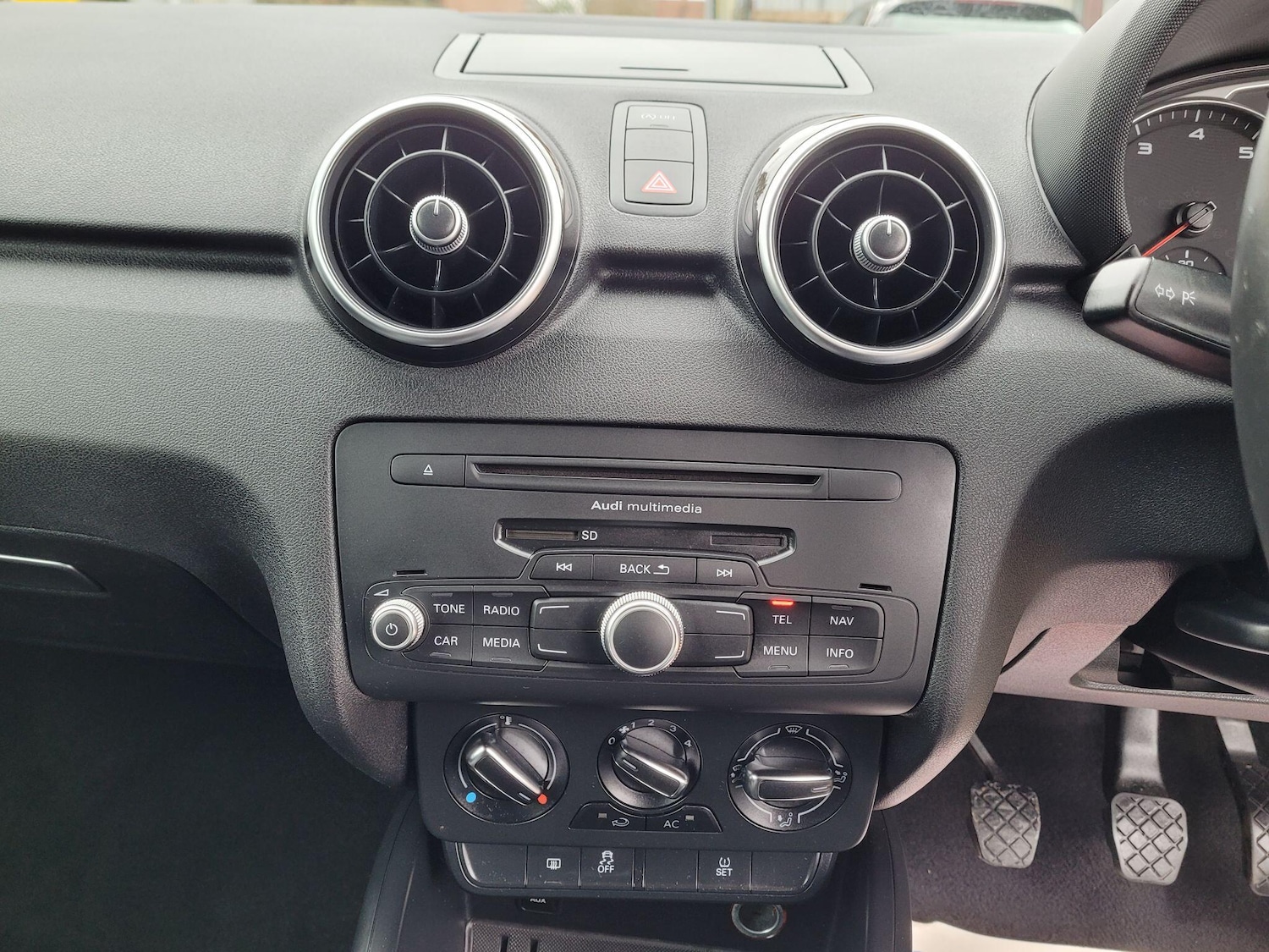 Used Audi A1 2014 for sale - 77611798: Photo 44