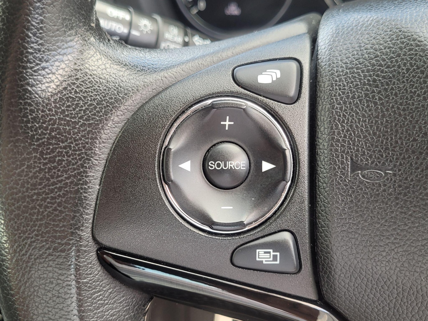 Used Honda HR-V 2015 for sale - 76984691: Photo 51