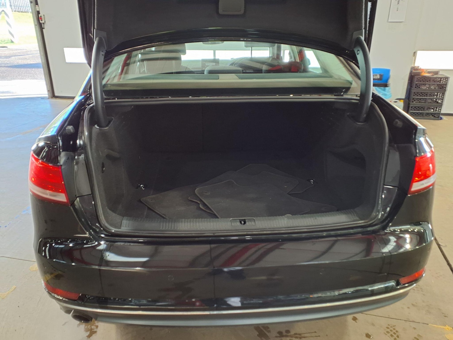 Used Audi A4 for sale - 77682860: Photo 10