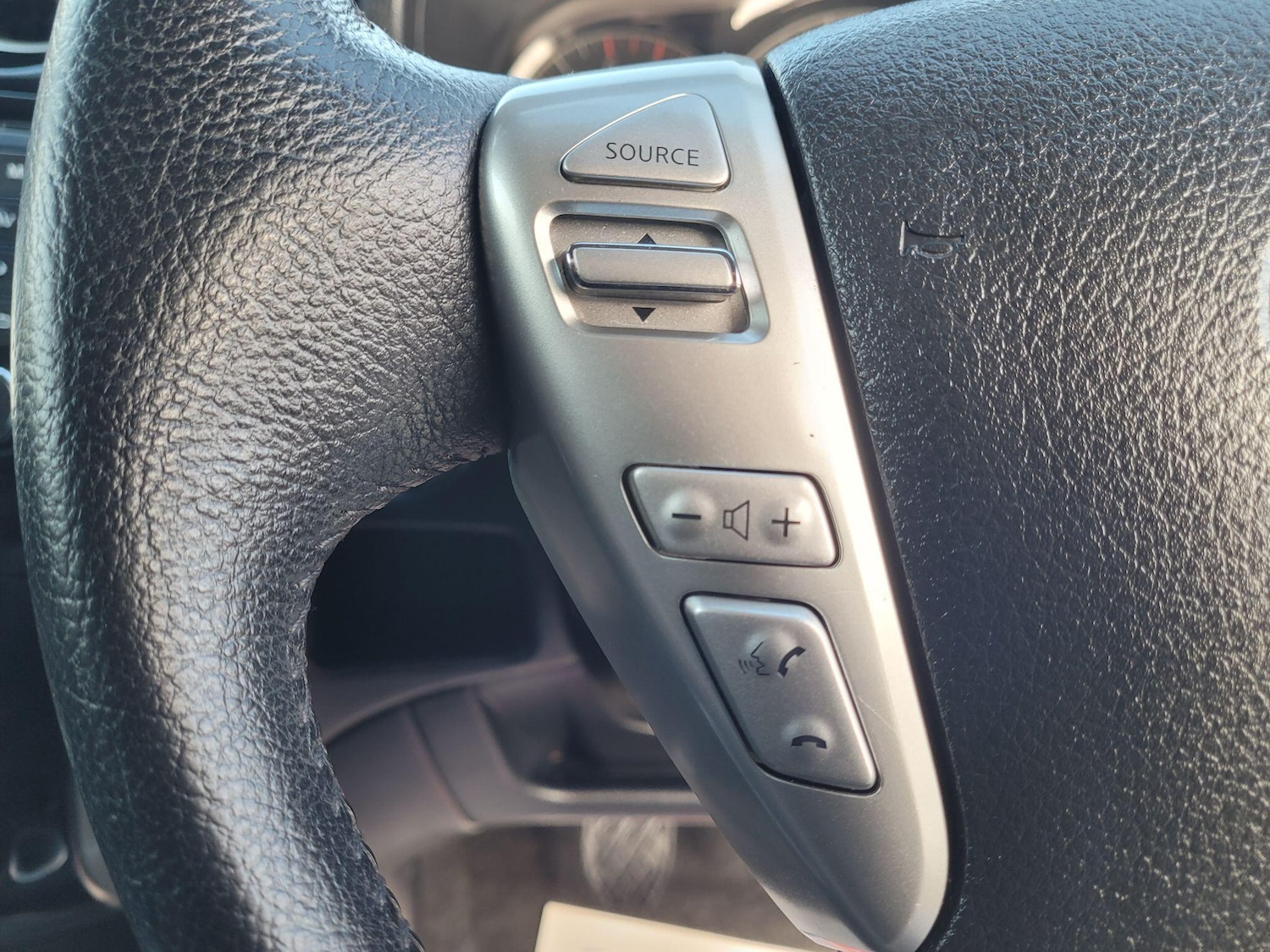 Used Nissan Note 2014 for sale - 77049819: Photo 41