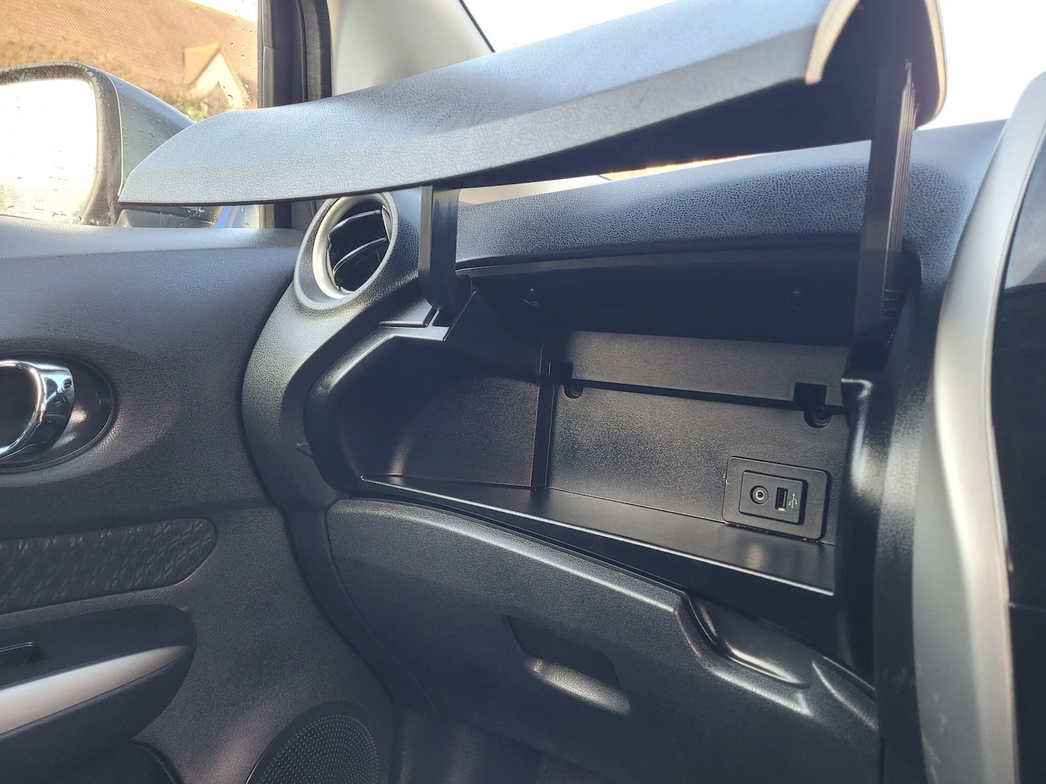 Used Nissan Note 2014 for sale - 77049819: Photo 47