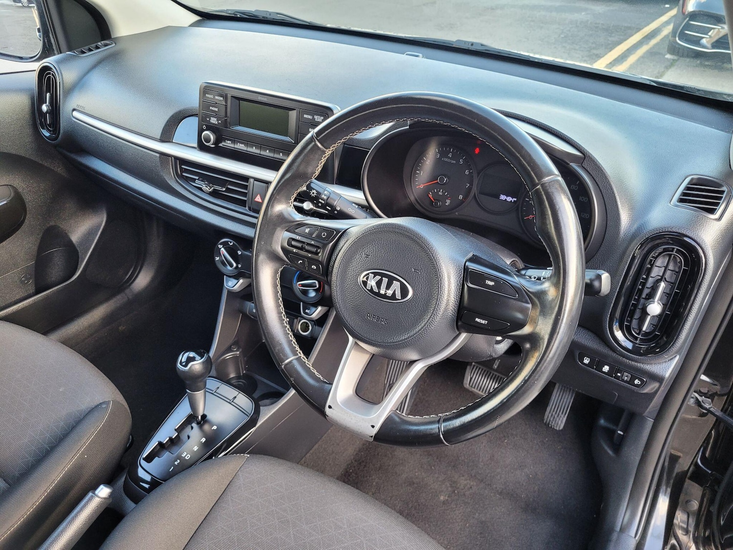 Used Kia Picanto 2018 for sale - 76326767: Photo 18