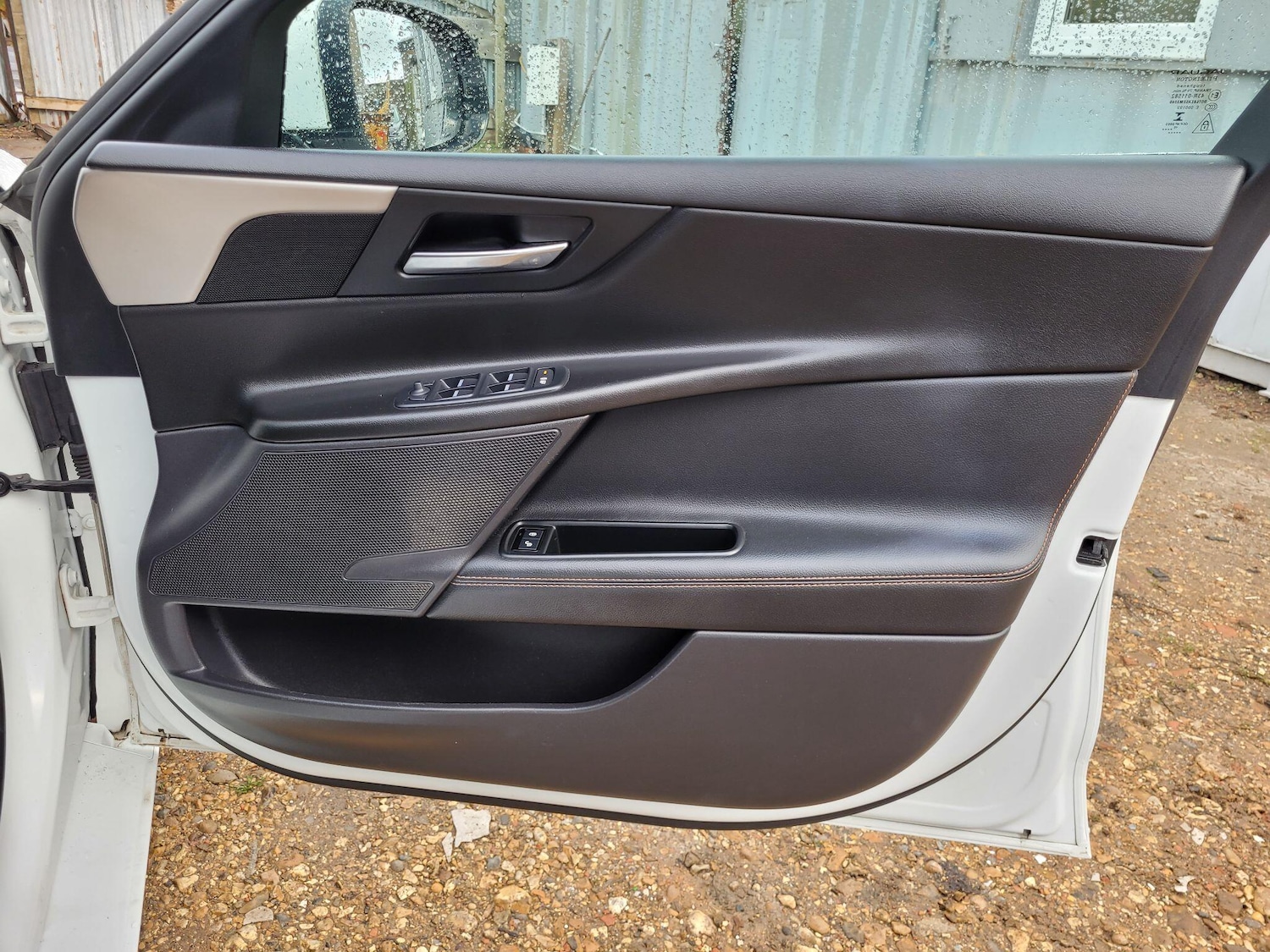 Used Jaguar XE 2015 for sale - 76984713: Photo 20