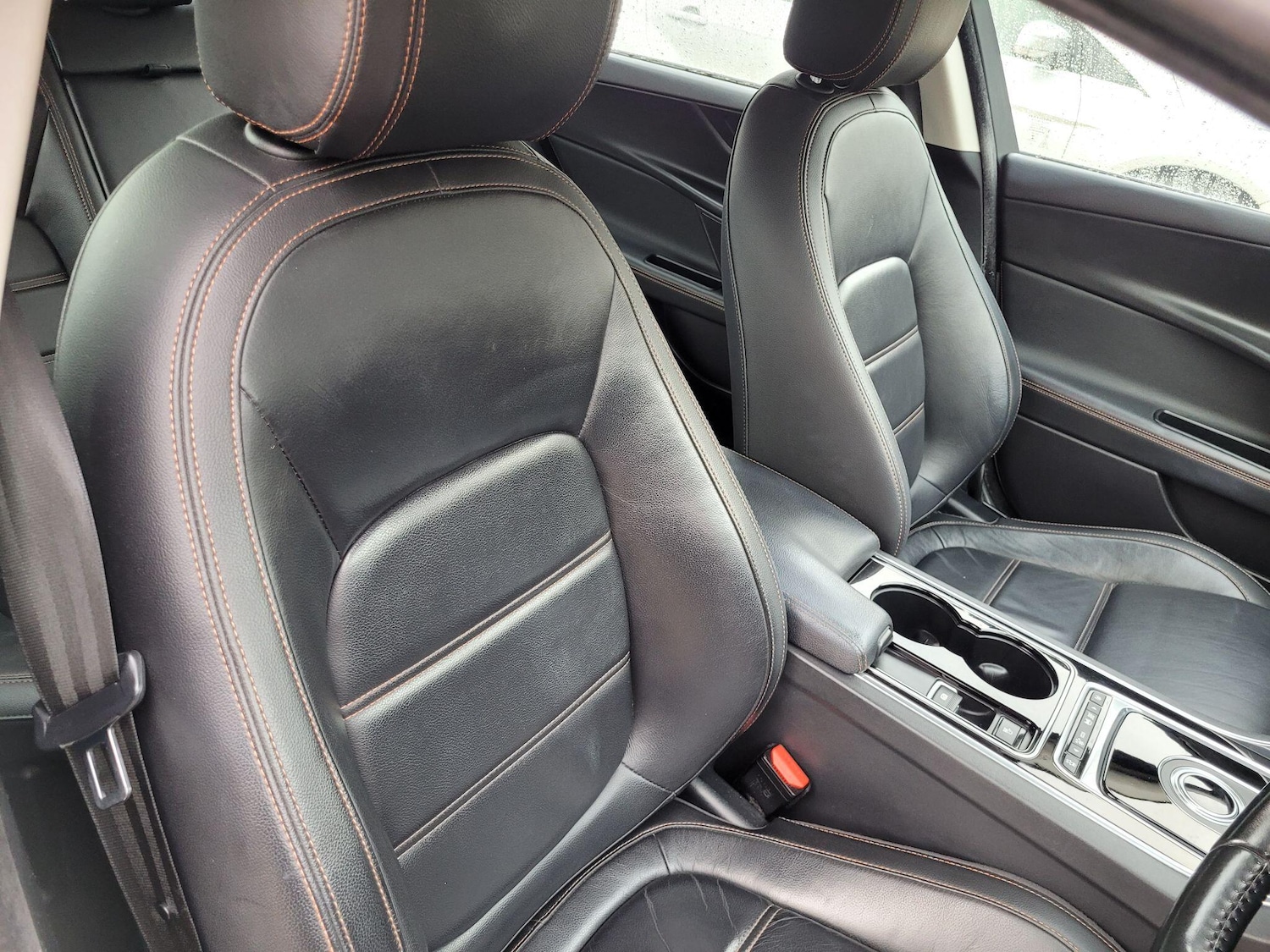 Used Jaguar XE 2015 for sale - 76984713: Photo 23