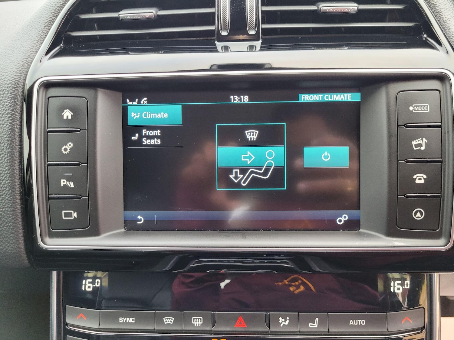 Used Jaguar XE 2015 for sale - 76984713: Photo 49