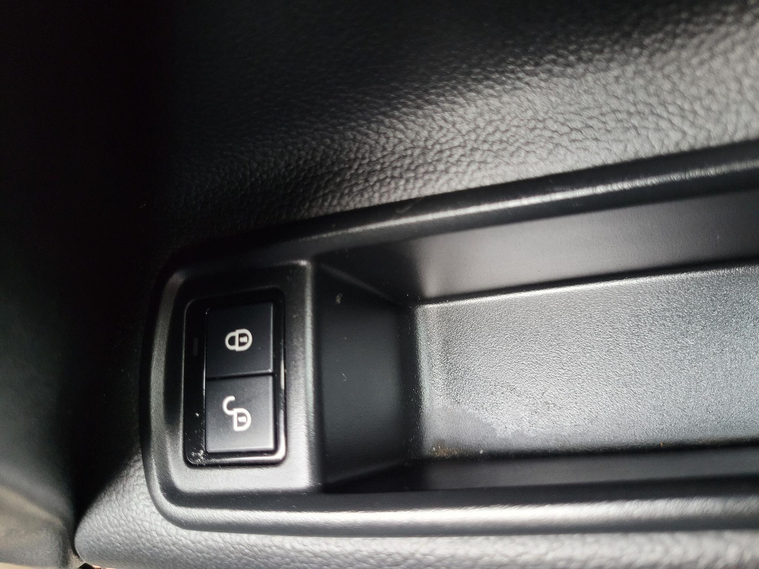 Used Jaguar XE 2015 for sale - 76984713: Photo 59