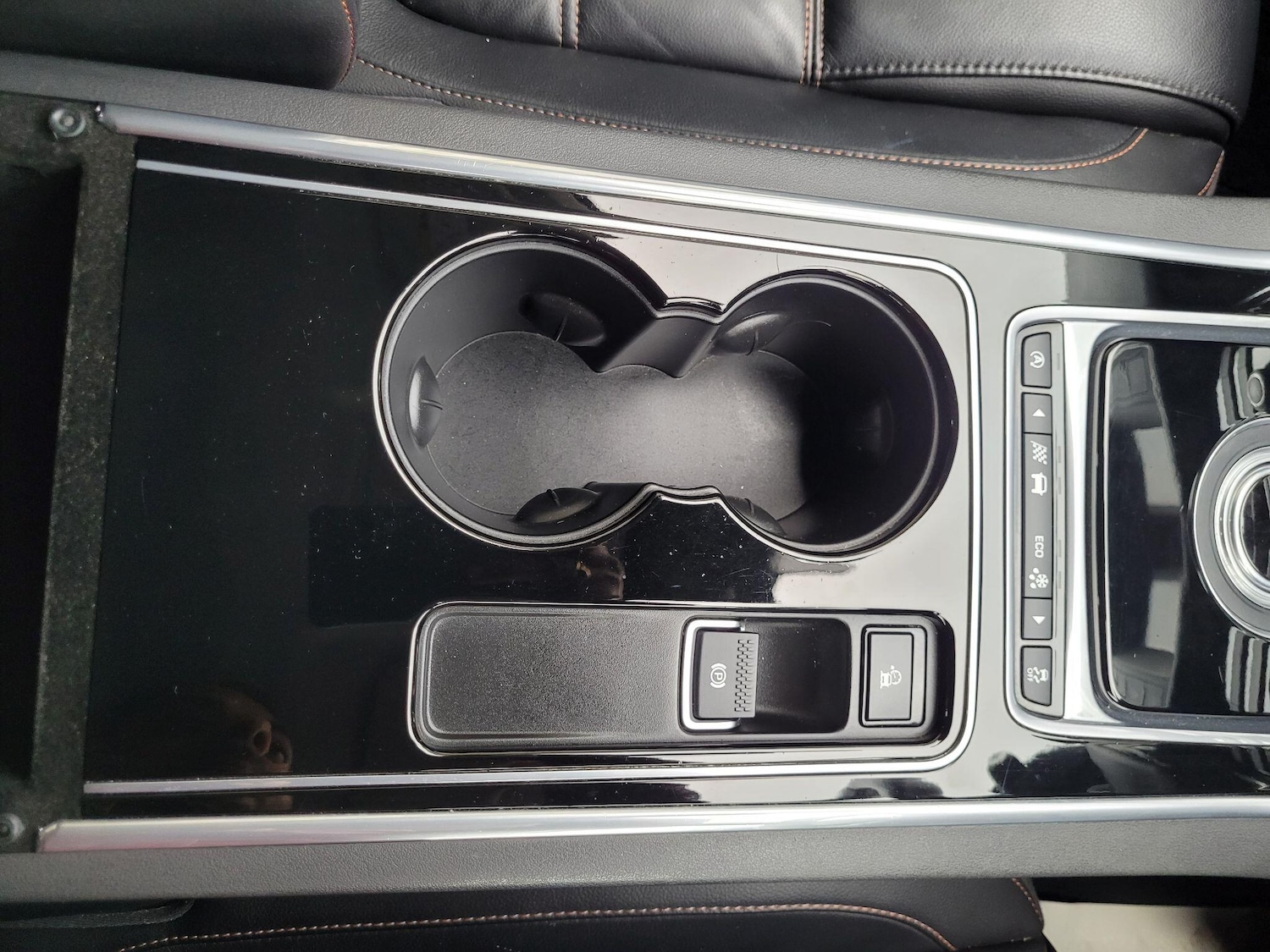 Used Jaguar XE 2015 for sale - 76984713: Photo 64