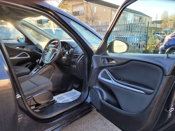 Vauxhall - Zafira Tourer