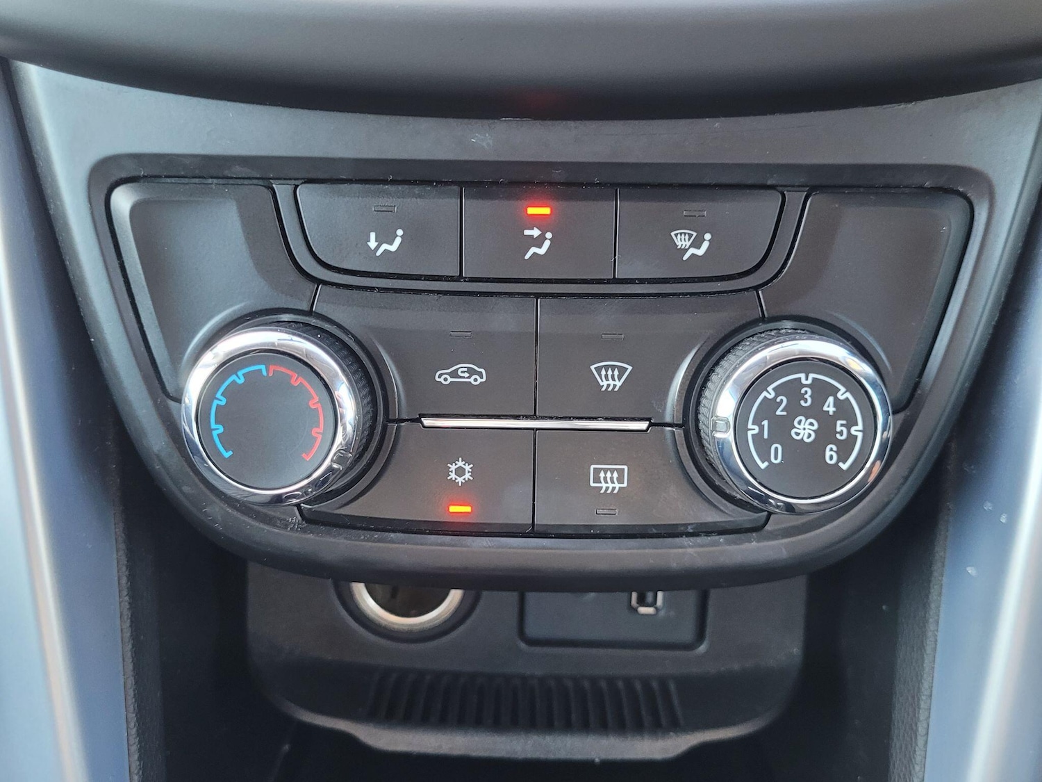 Used Vauxhall Zafira 2013 for sale - 76765992: Photo 35