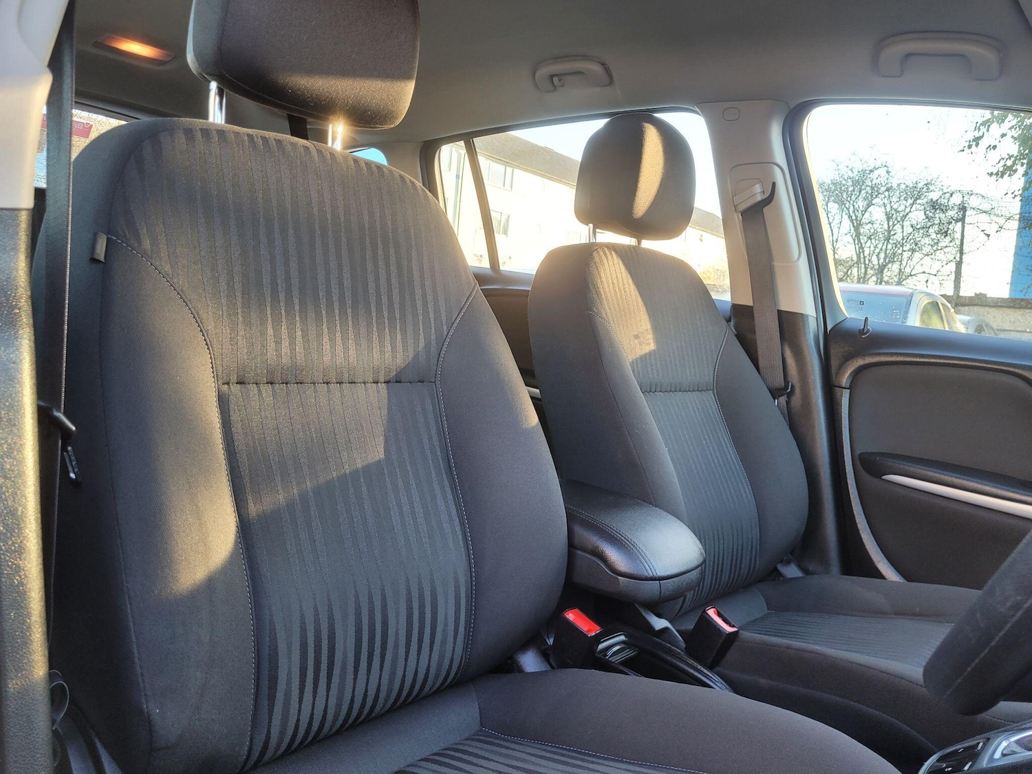 Used Vauxhall Zafira 2013 for sale - 76765992: Photo 4