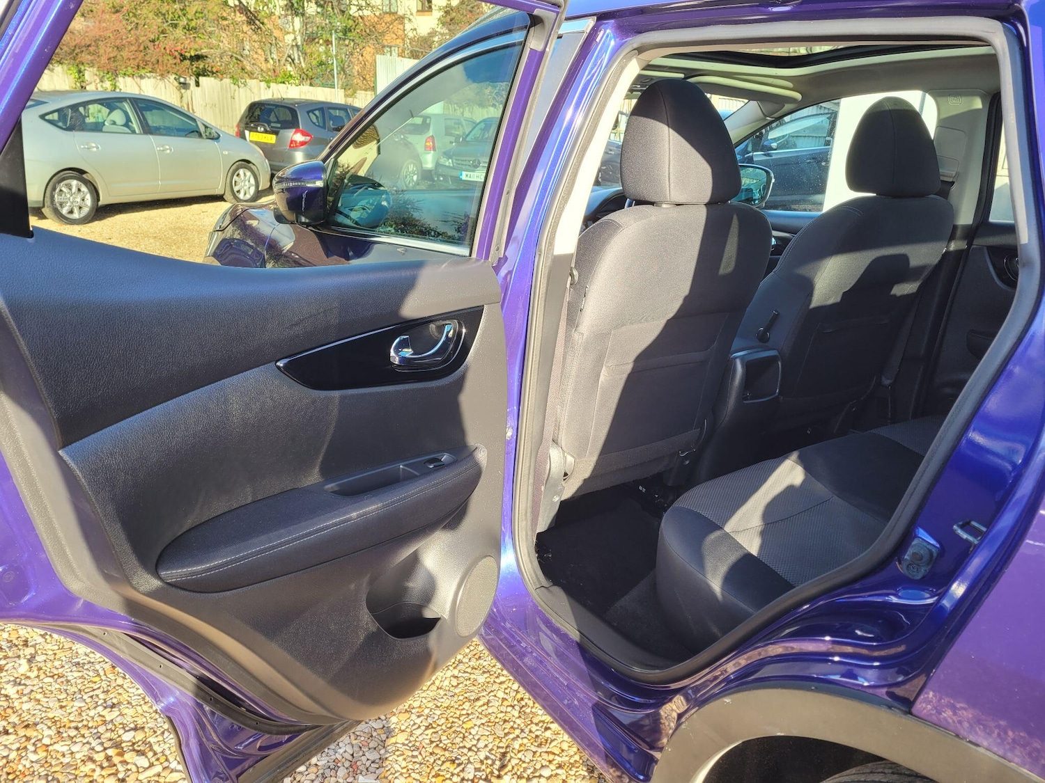 Used Nissan Qashqai 2015 for sale - 76984719: Photo 17