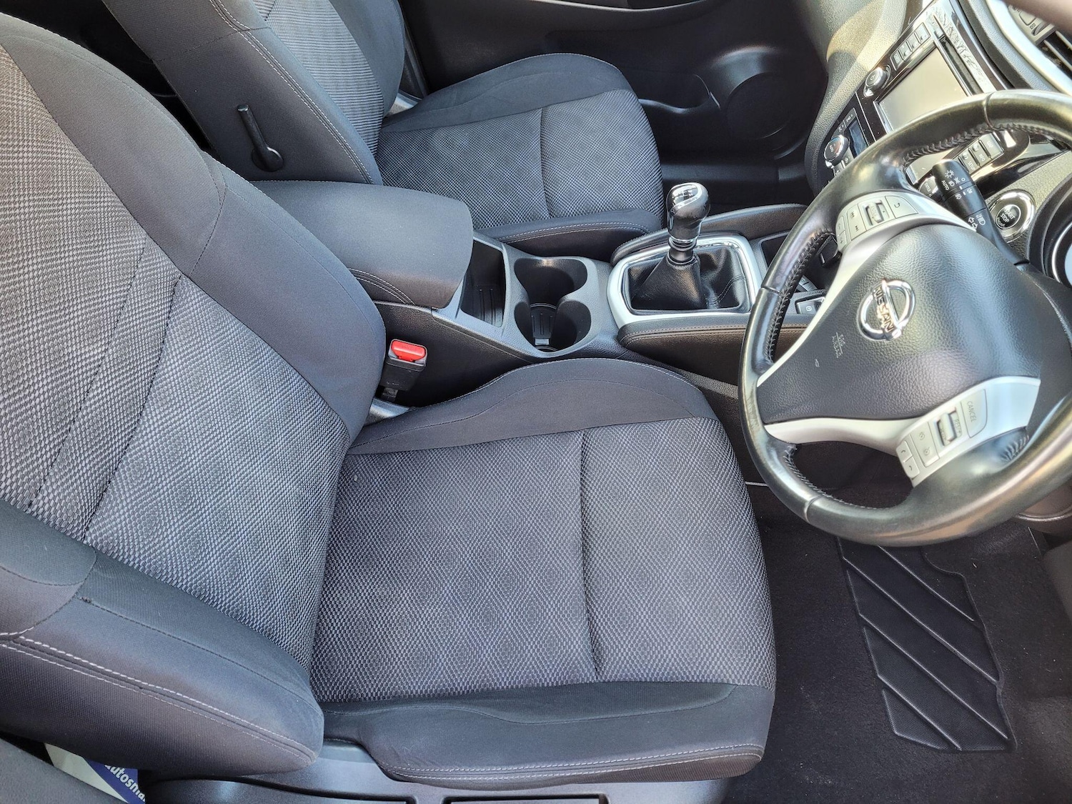 Used Nissan Qashqai 2015 for sale - 76984719: Photo 21