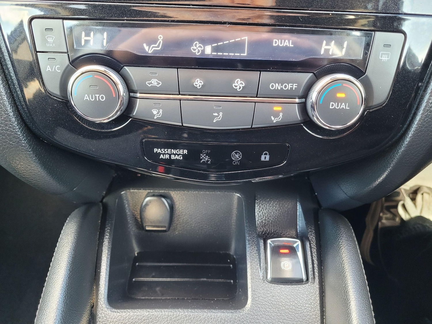 Used Nissan Qashqai 2015 for sale - 76984719: Photo 43