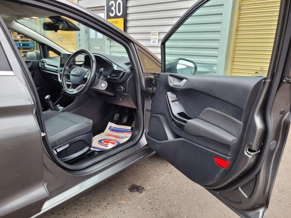 Used Ford Fiesta 2018 for sale - 76166381: Photo 11