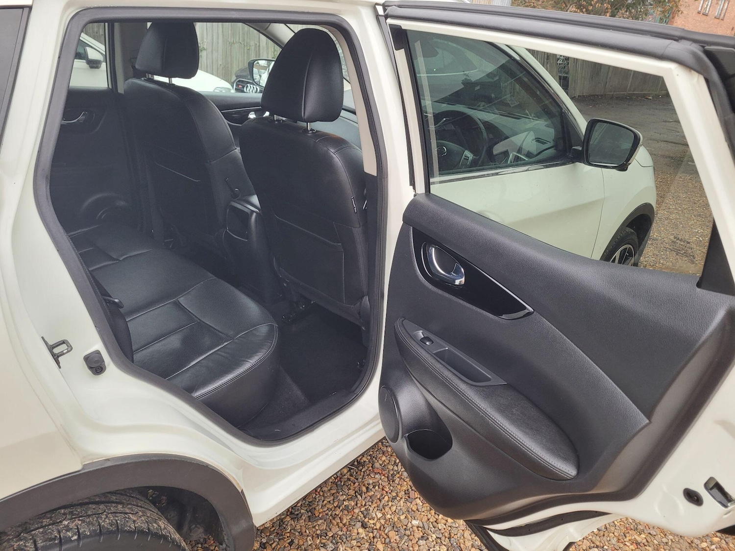 Used Nissan Qashqai 2016 for sale - 77097482: Photo 17