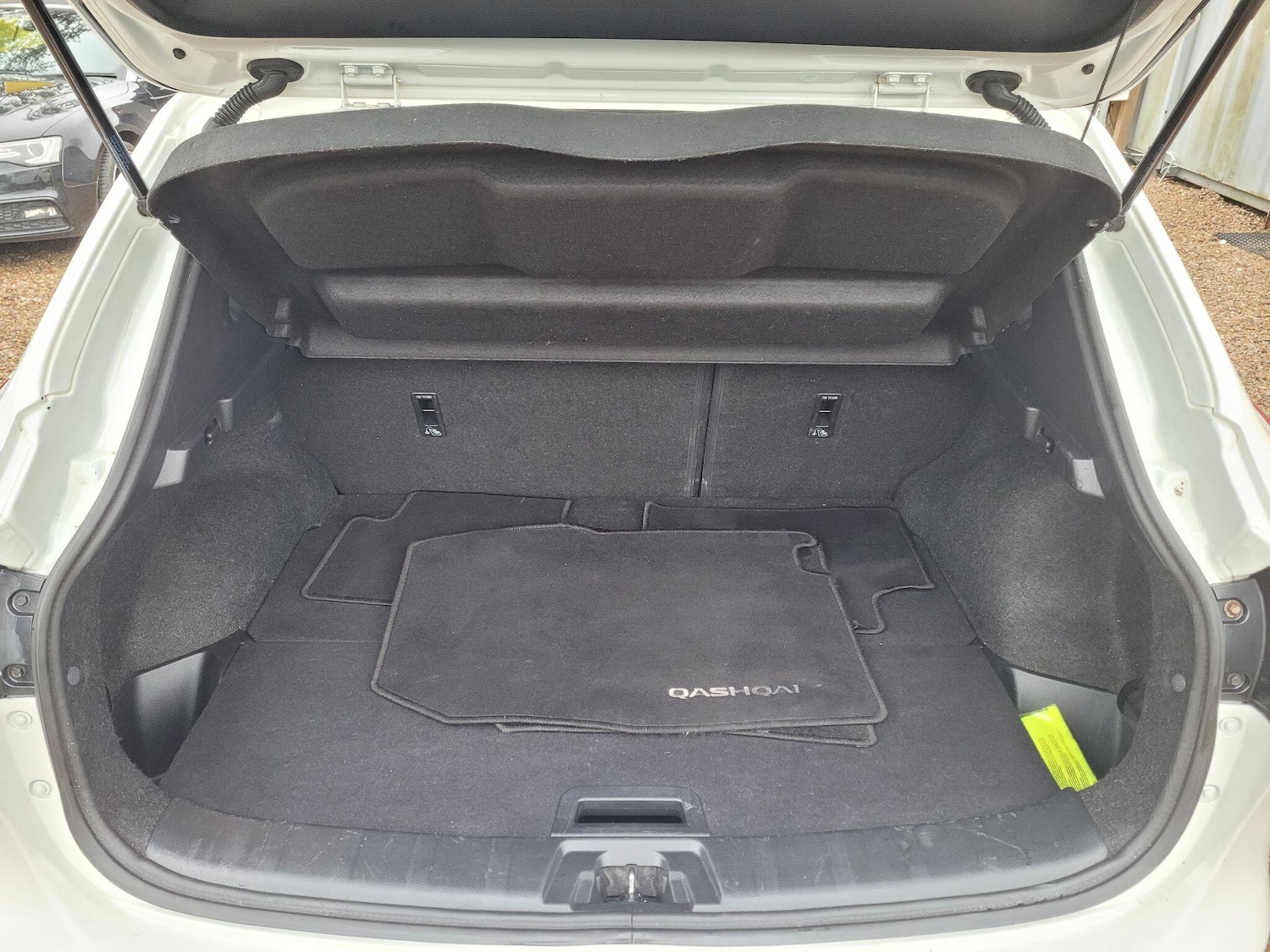 Used Nissan Qashqai 2016 for sale - 77097482: Photo 23