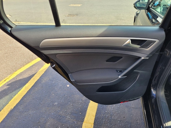 Used Volkswagen Golf 2015 for sale - 75463816: Photo 36