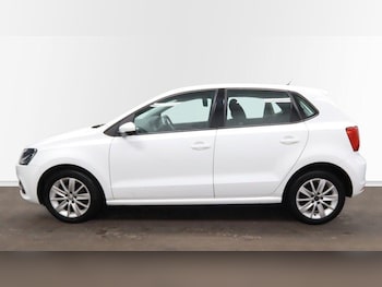 Used Volkswagen Polo 2015 for sale - 77291382: Photo
