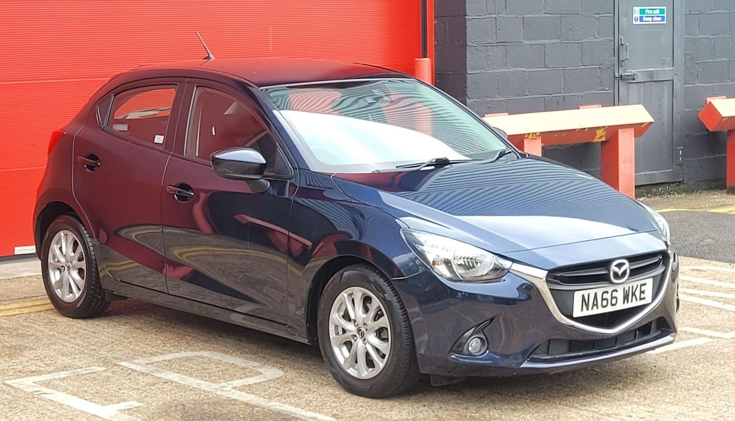 Used Mazda Mazda2 2016 for sale - 76227132: Photo 4