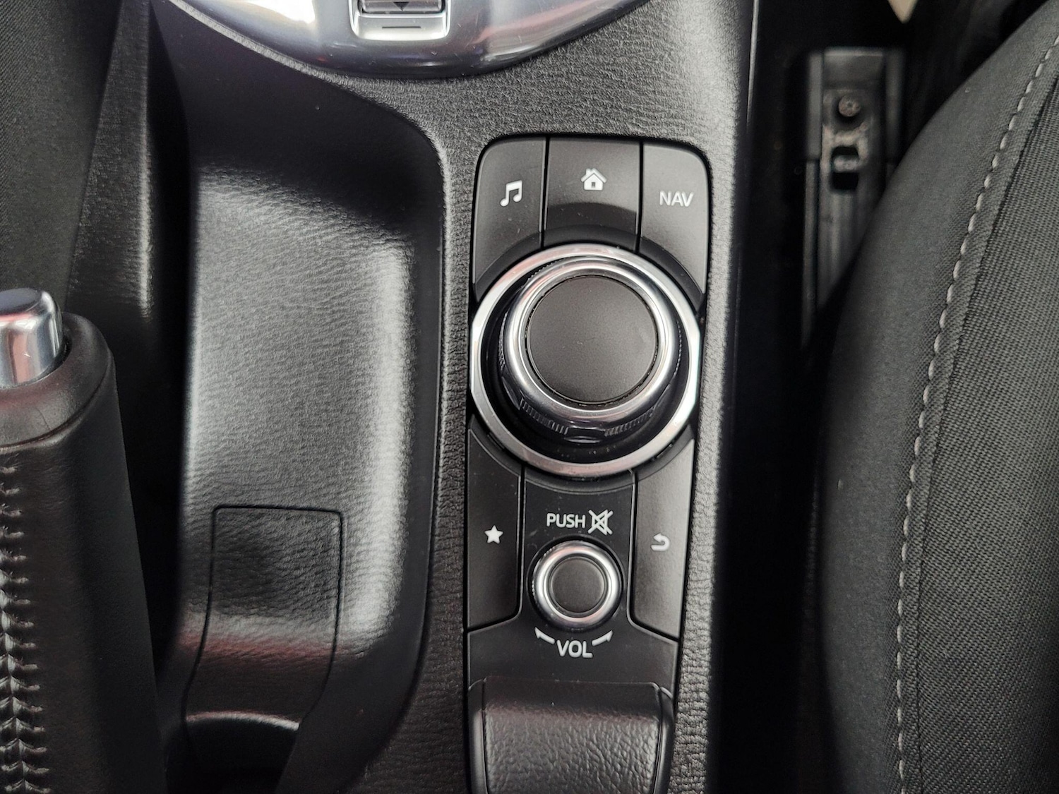 Used Mazda Mazda2 2016 for sale - 76227132: Photo 44