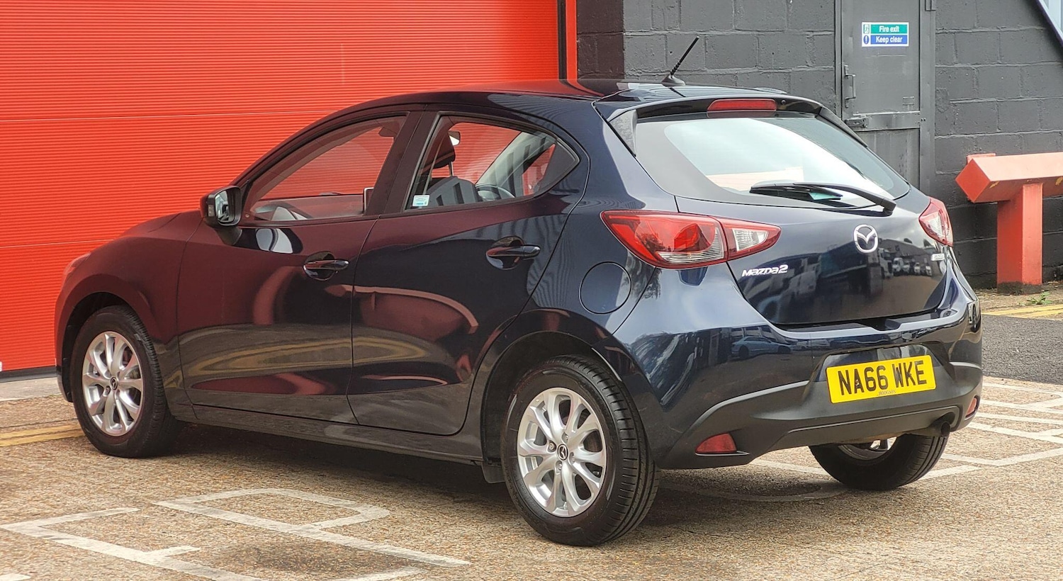 Used Mazda Mazda2 2016 for sale - 76227132: Photo 9