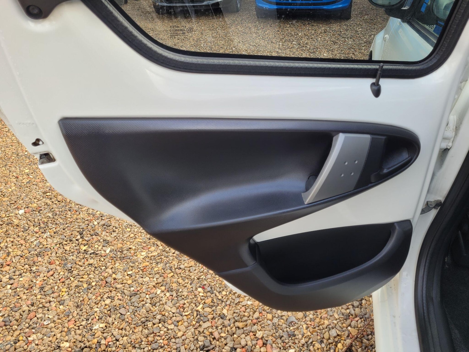 Used Toyota AYGO 2013 for sale - 76984701: Photo 23