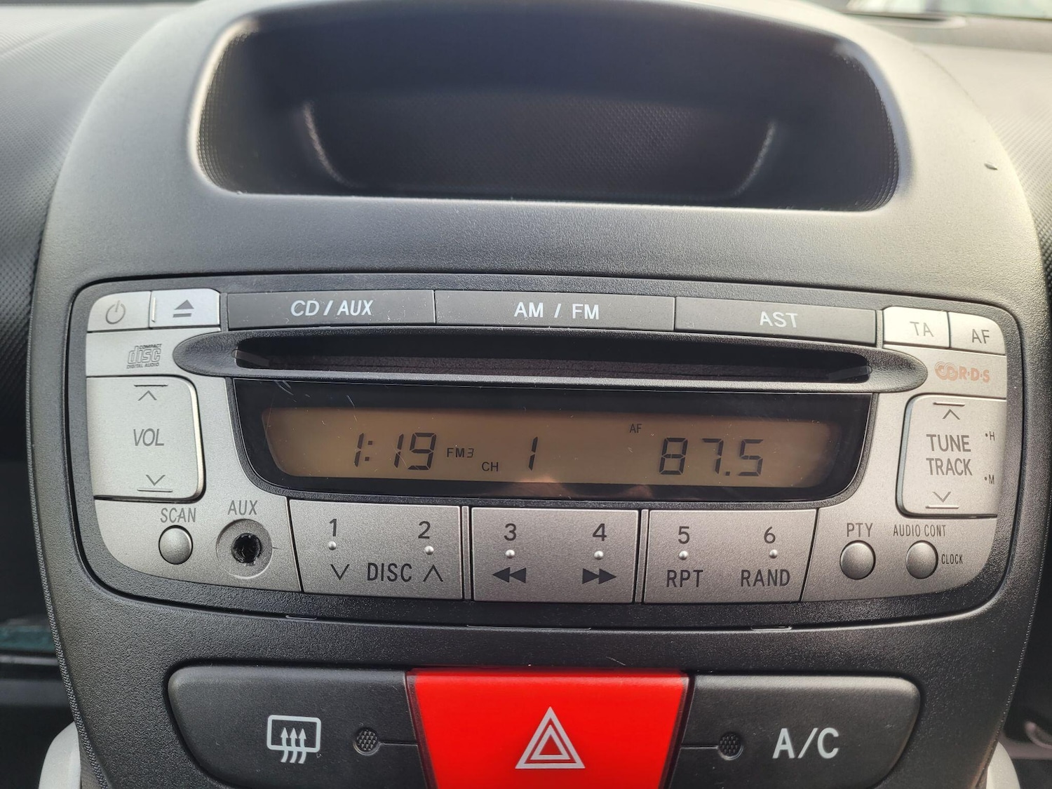 Used Toyota AYGO 2013 for sale - 76984701: Photo 42