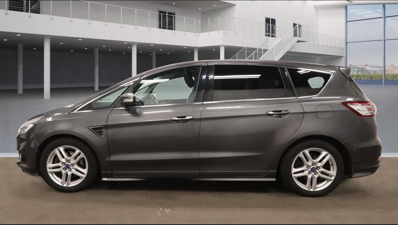 Used Ford S-Max 2016 for sale - 76667219: Photo 4