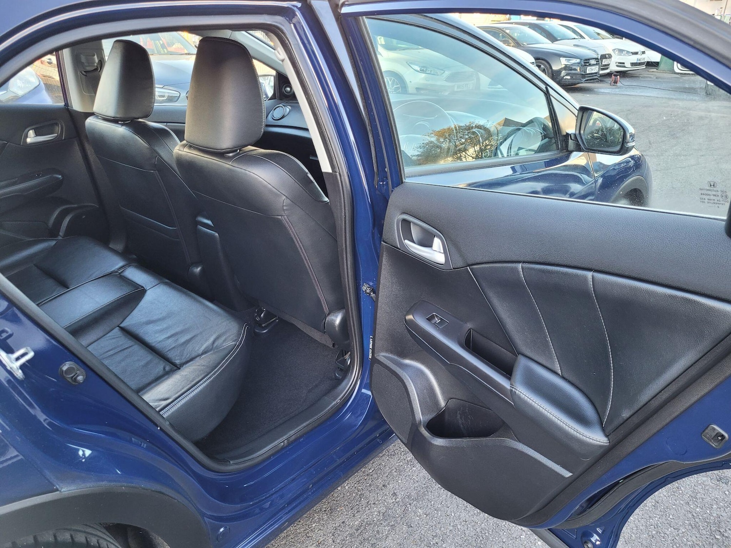 Used Honda Civic 2013 for sale - 76084797: Photo 48