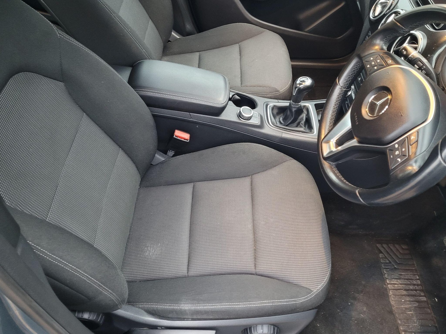 Used Mercedes-Benz B Class 2012 for sale - 77807772: Photo 11