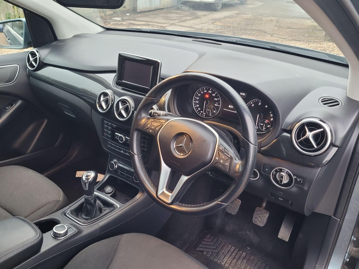 Used Mercedes-Benz B Class 2012 for sale - 77807772: Photo 9