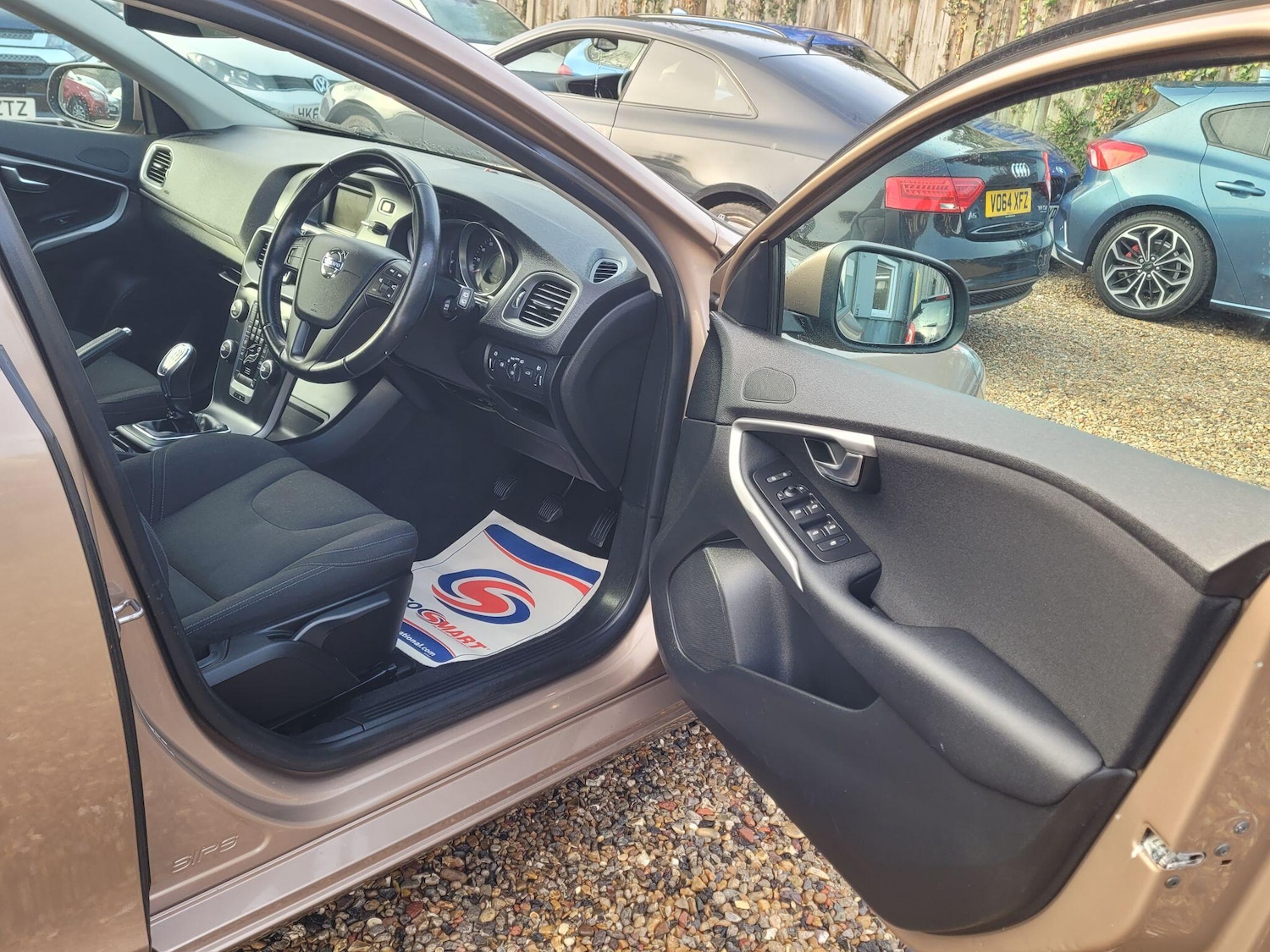 Used Volvo V40 2013 for sale - 77230455: Photo 16