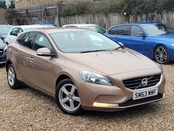 Used Volvo V40 2013 for sale - 77230455: Photo
