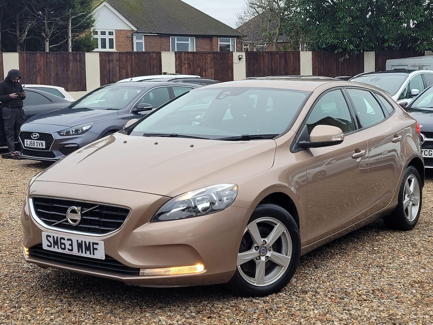 Used Volvo V40 2013 for sale - 77230455: Photo 2