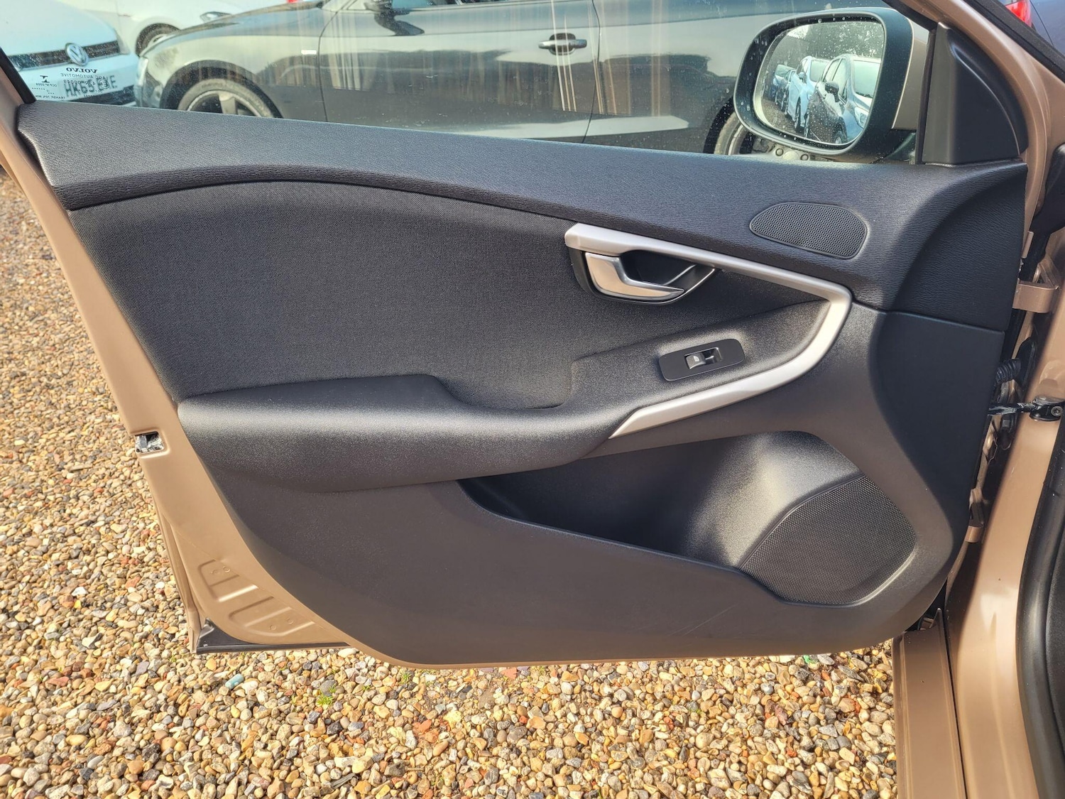 Used Volvo V40 2013 for sale - 77230455: Photo 21