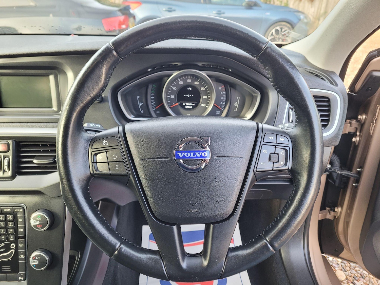 Used Volvo V40 2013 for sale - 77230455: Photo 30