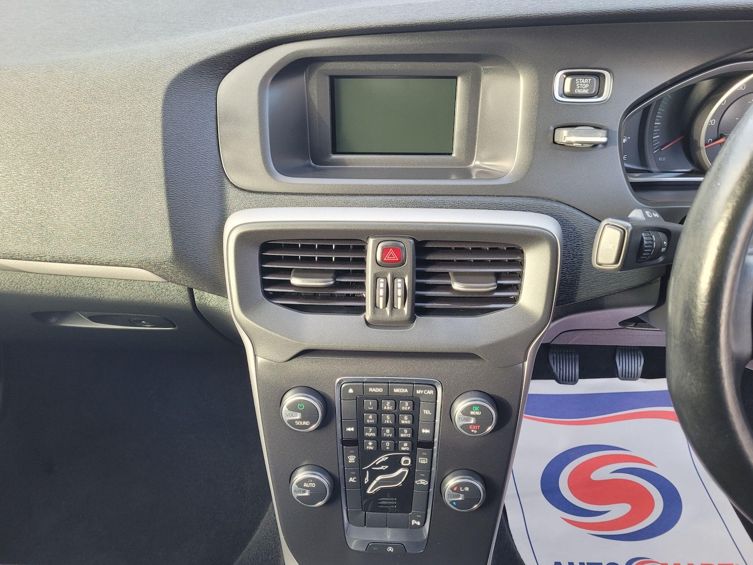 Used Volvo V40 2013 for sale - 77230455: Photo 34