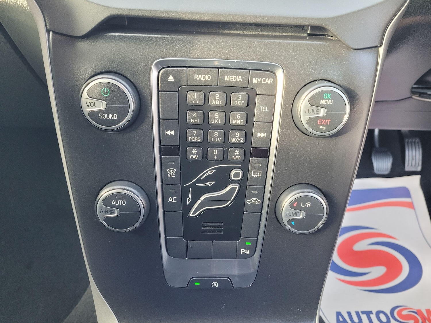 Used Volvo V40 2013 for sale - 77230455: Photo 35