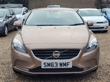 Used Volvo V40 2013 for sale - 77230455: Photo