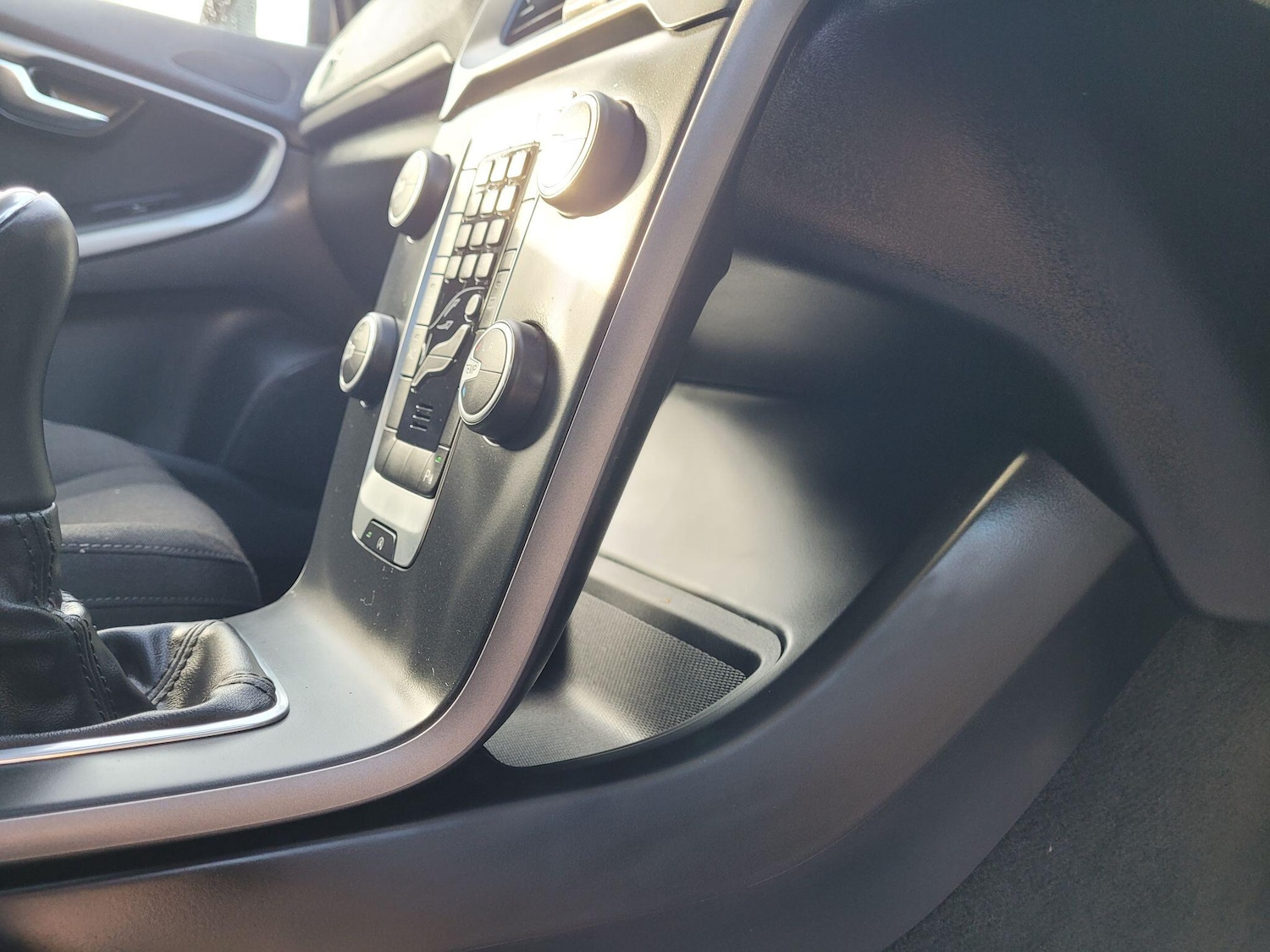 Used Volvo V40 2013 for sale - 77230455: Photo 44