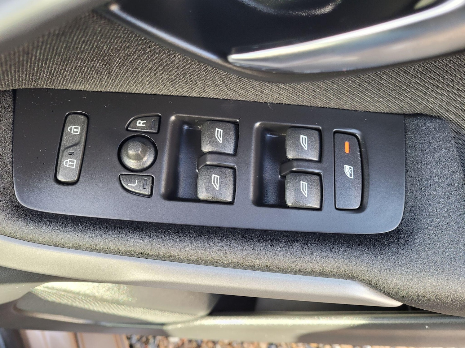 Used Volvo V40 2013 for sale - 77230455: Photo 45