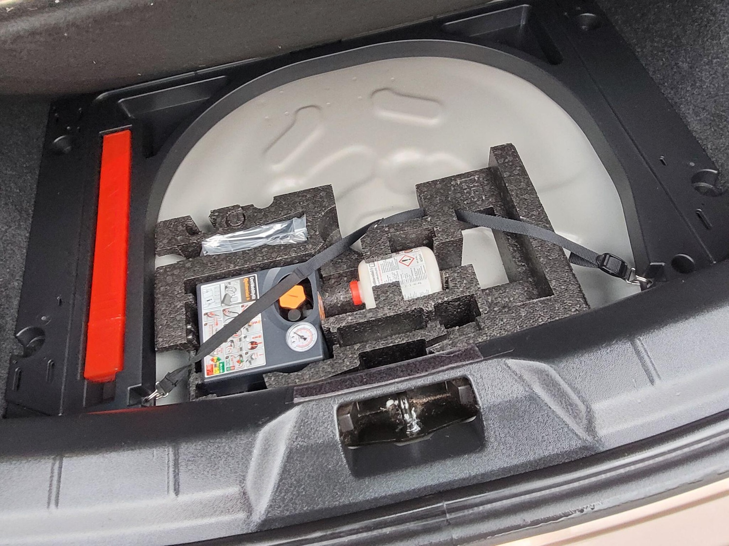 Used Volvo V40 2013 for sale - 77230455: Photo 48