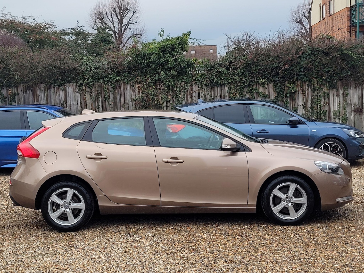 Used Volvo V40 2013 for sale - 77230455: Photo 5