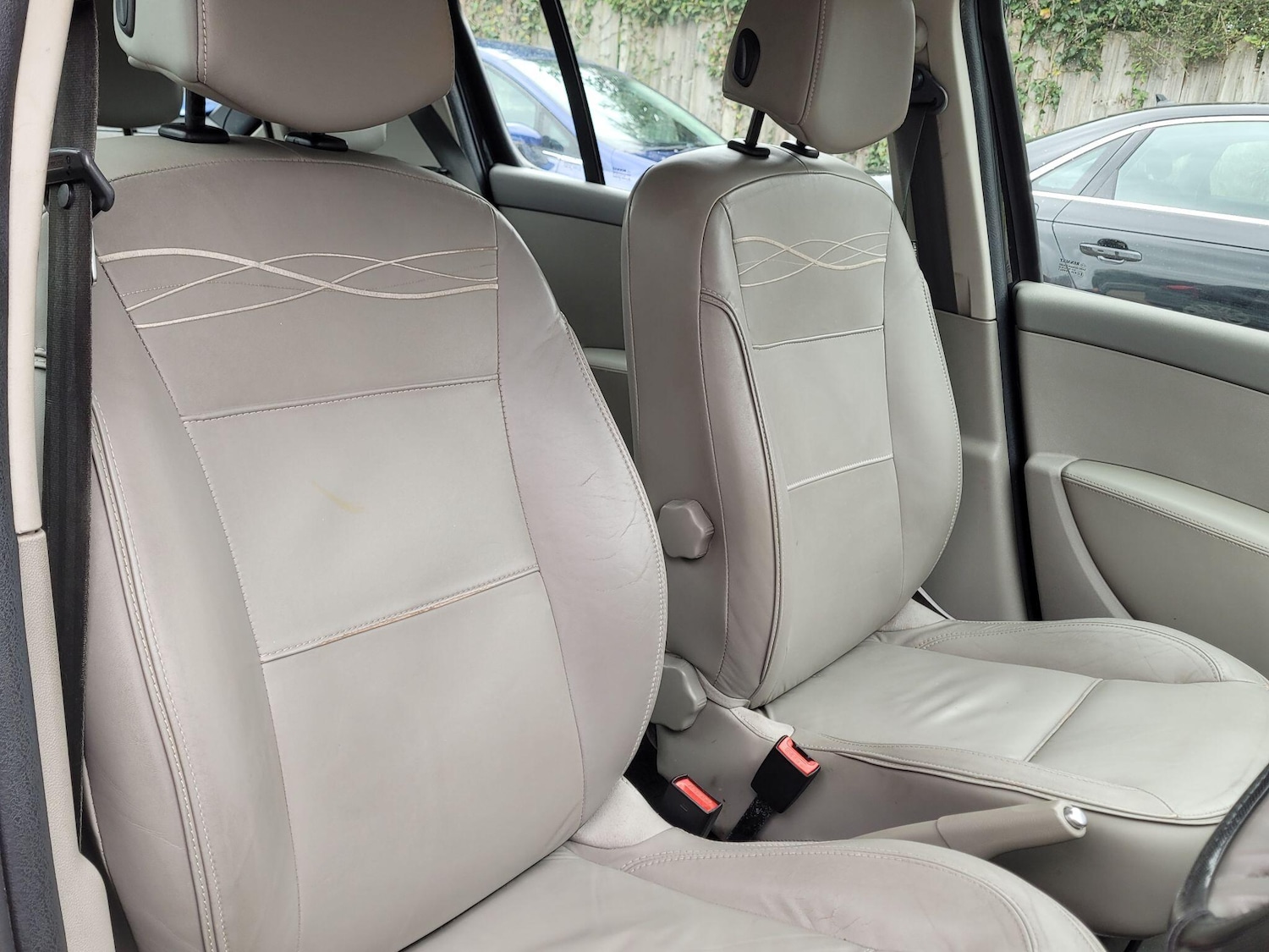 Used Renault Clio 2010 for sale - 77957346: Photo 12