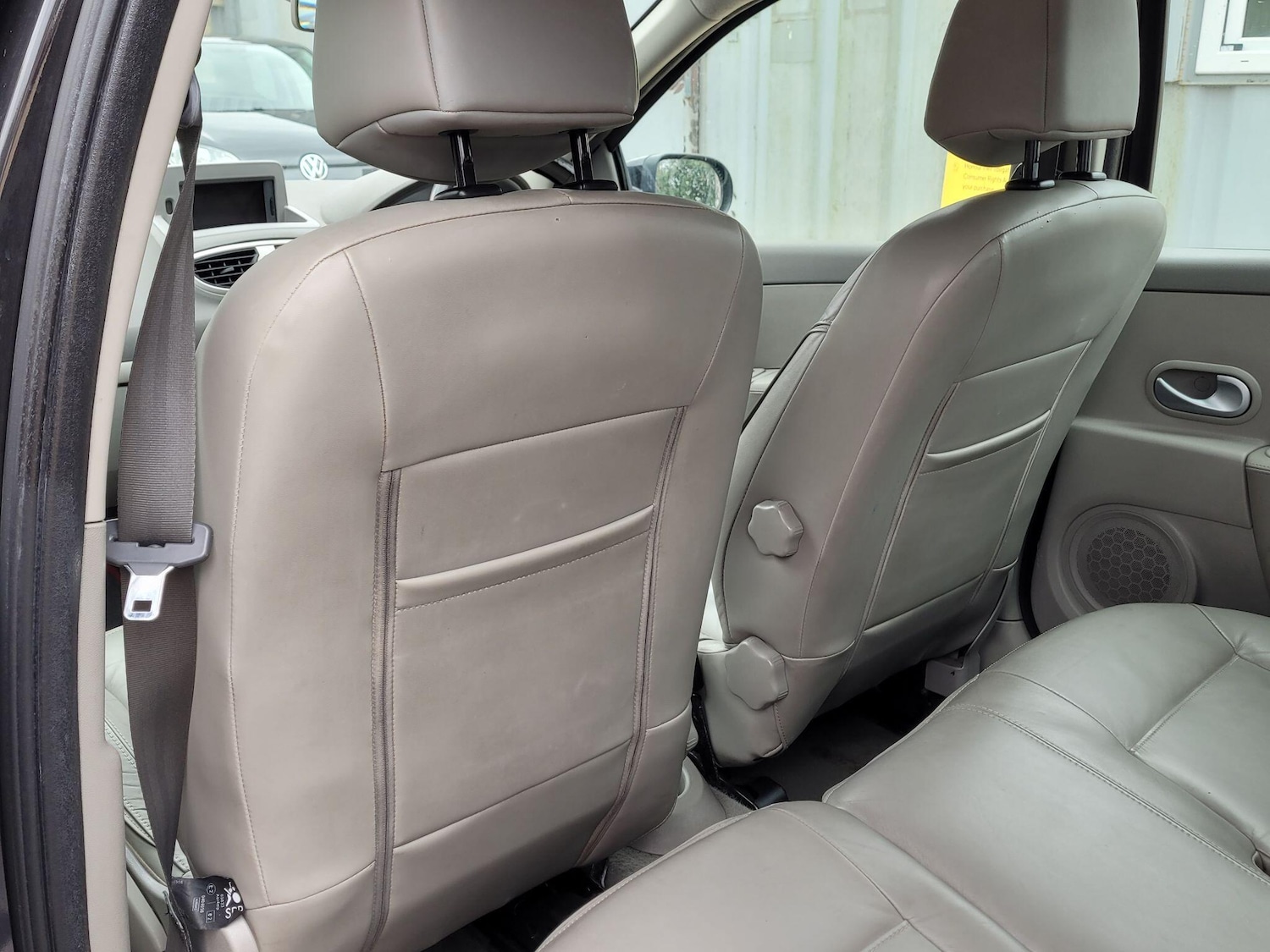 Used Renault Clio 2010 for sale - 77957346: Photo 20