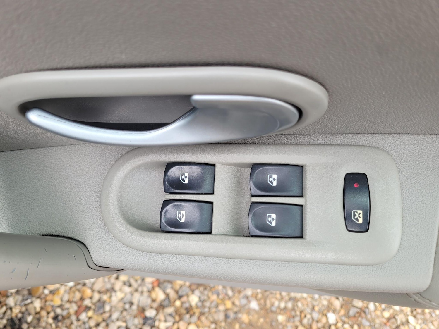 Used Renault Clio 2010 for sale - 77957346: Photo 31